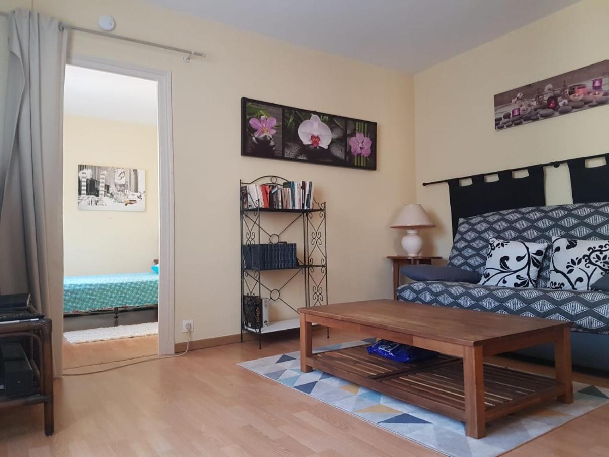 Charmante Maisonnette 2 Personnes Avec Wifi Surgeres Exterior photo