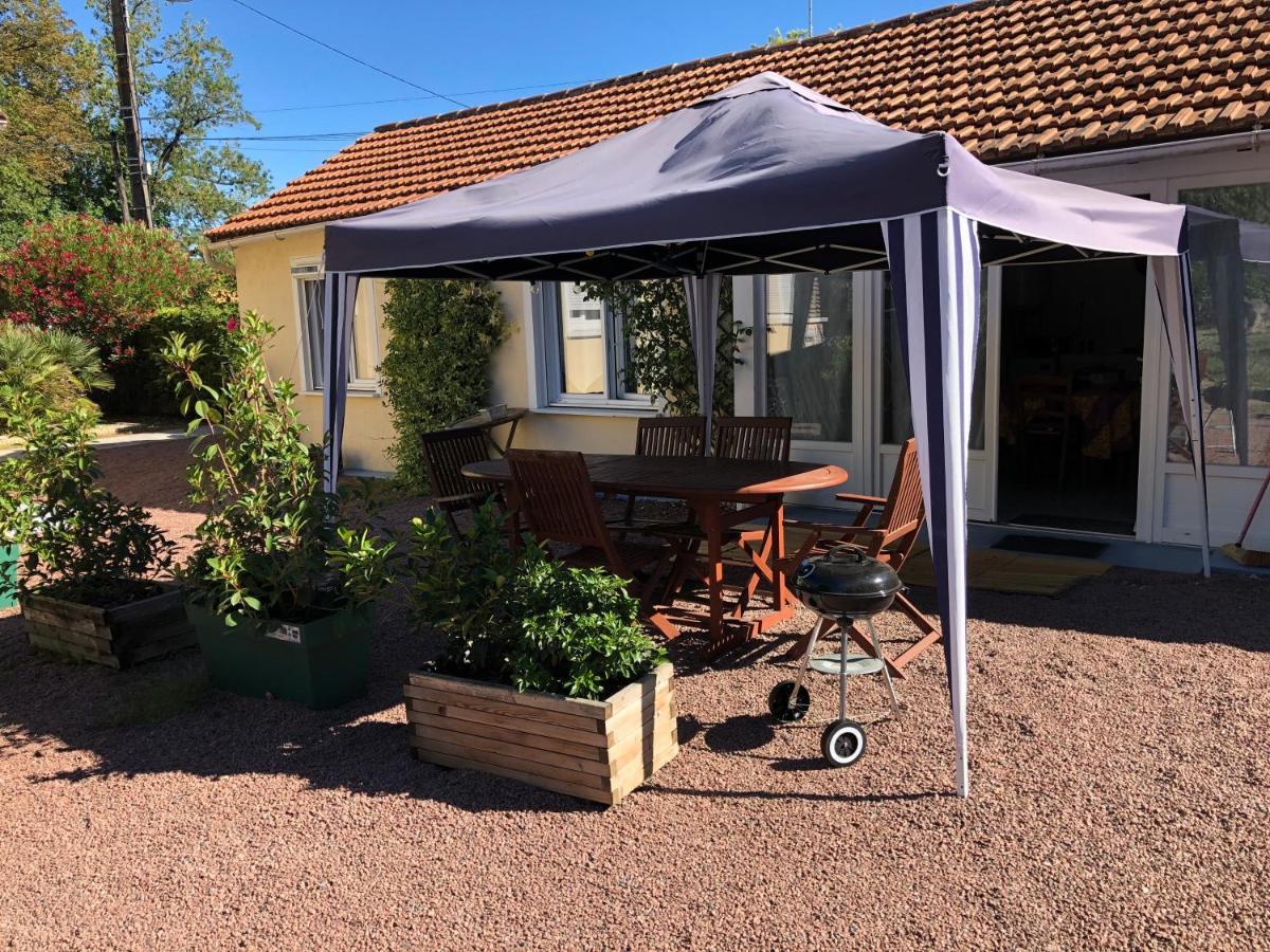 Charmante Maisonnette 2 Personnes Avec Wifi Surgeres Exterior photo